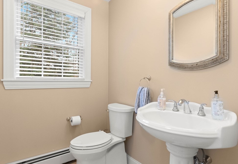 7 Corinthian Way, Haverhill MA  01833-2528 exterior