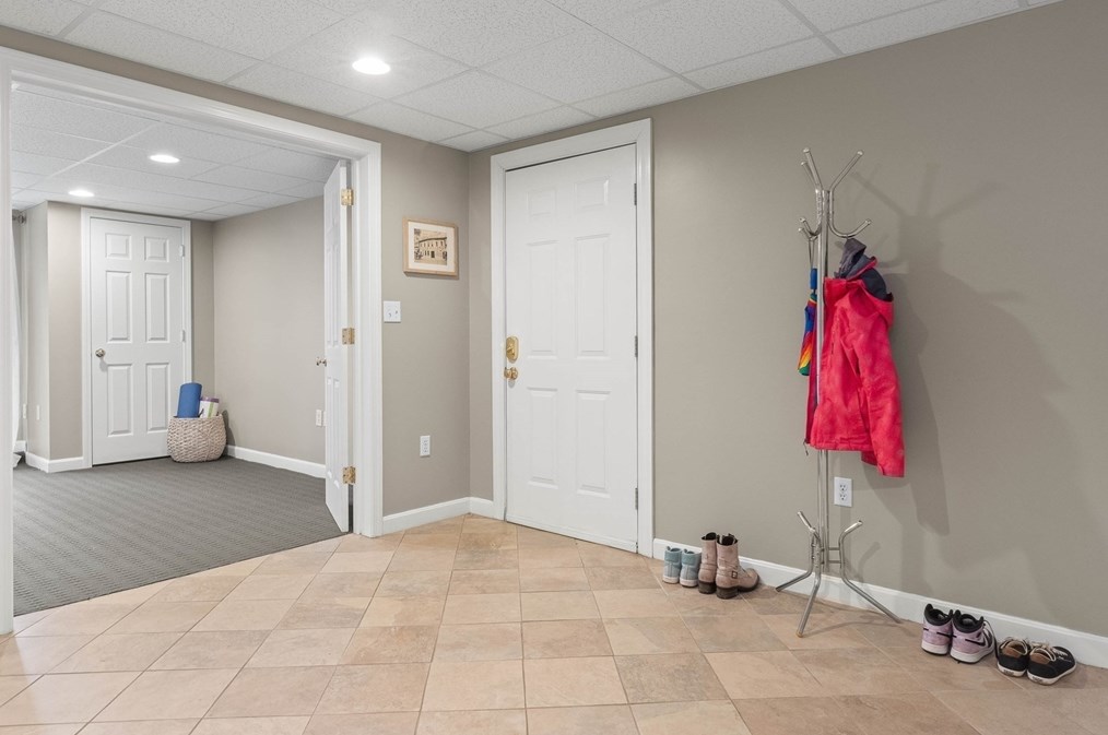 7 Corinthian Way, Haverhill MA  01833-2528 exterior