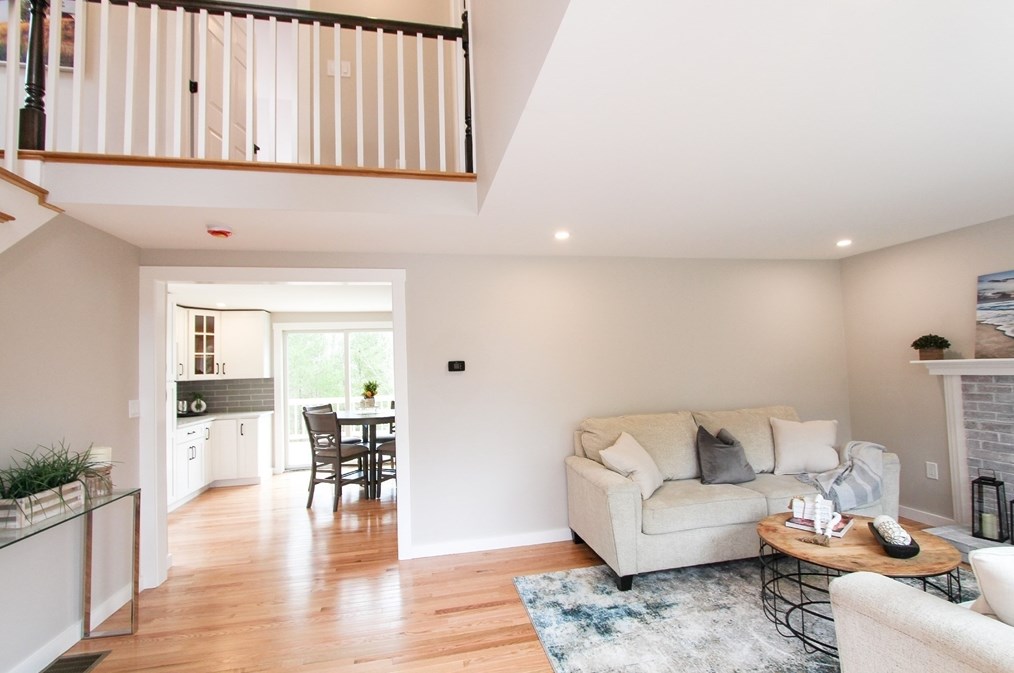 129 Deerfoot Cir, Mashpee MA  02649-2440 exterior