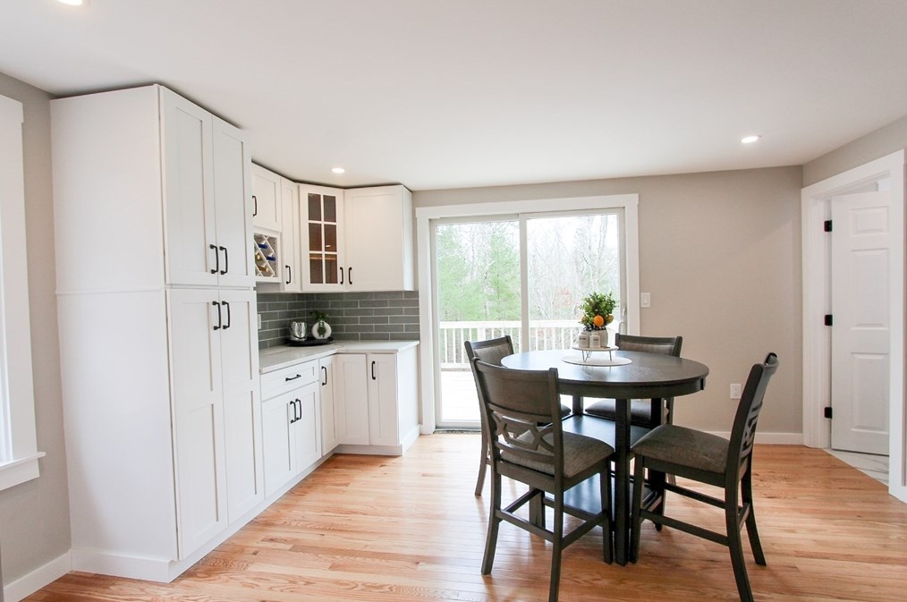 129 Deerfoot Cir, Mashpee MA  02649-2440 exterior