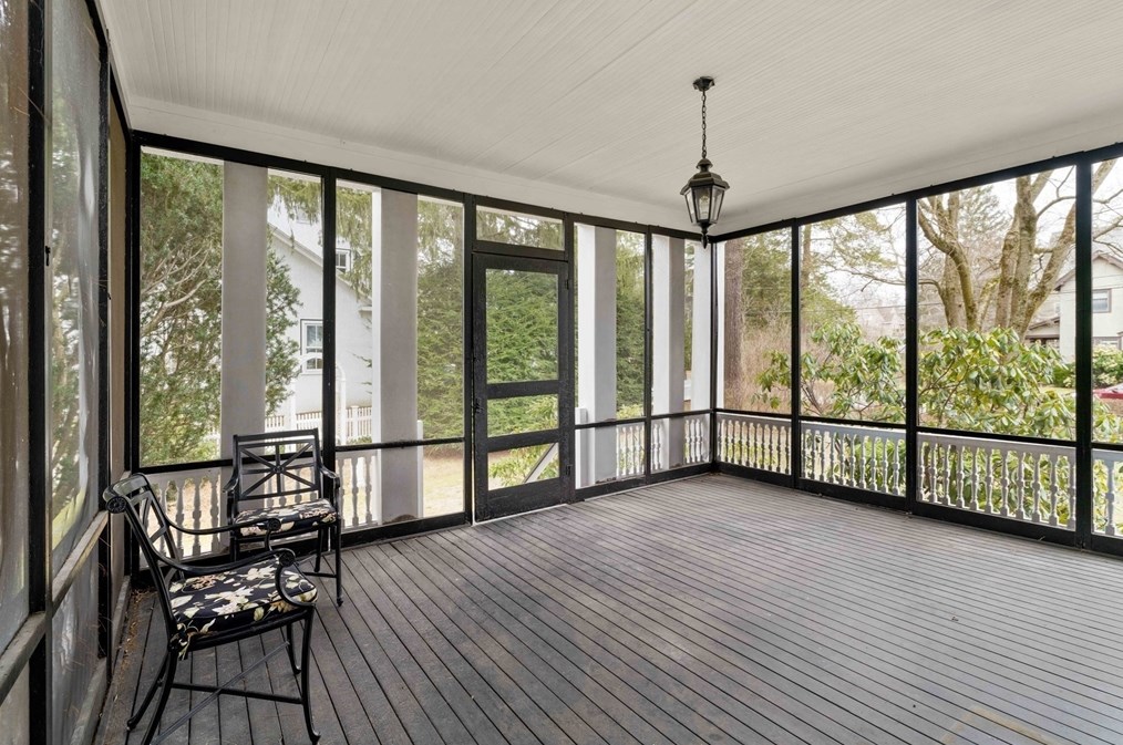 47 Hancock Ave, Newton MA 02459-1746 exterior