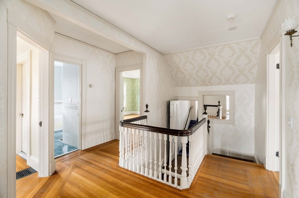 47 Hancock Ave, Newton MA 02459-1746 exterior