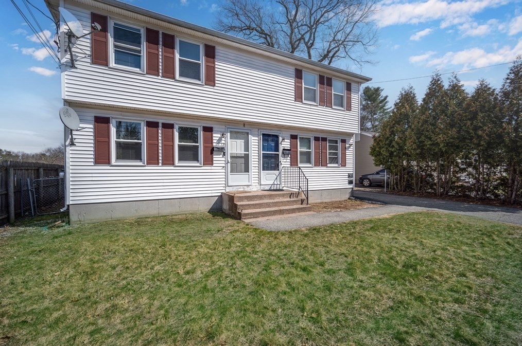 71 Price St, Springfield MA  01104-1516 exterior