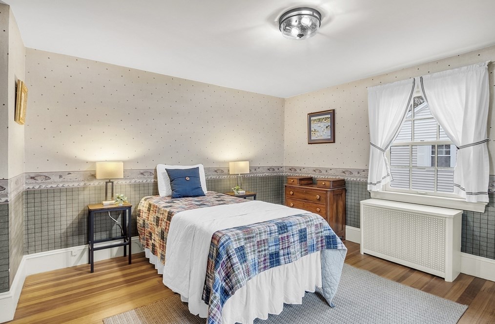 9 Carlisle St, Andover MA 01810-1423 exterior