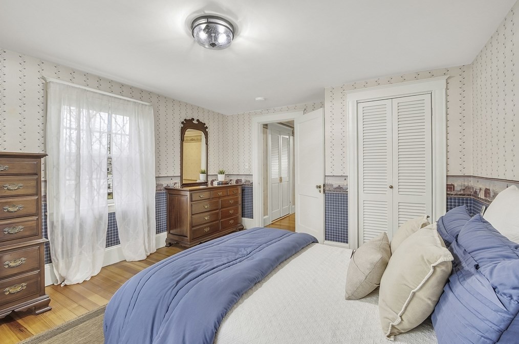 9 Carlisle St, Andover MA 01810-1423 exterior