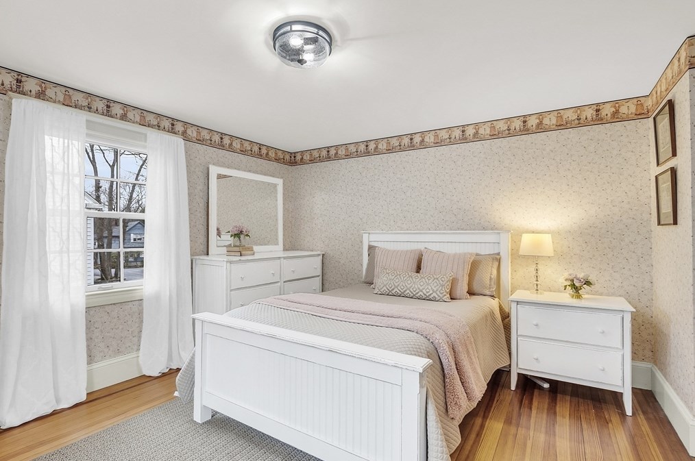 9 Carlisle St, Andover MA 01810-1423 exterior