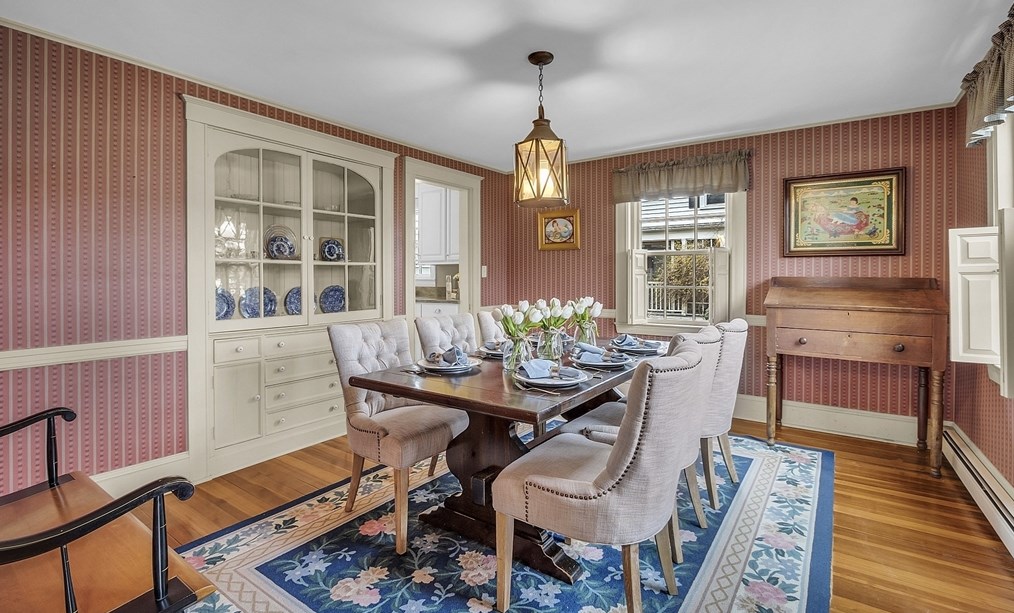 9 Carlisle St, Andover MA 01810-1423 exterior