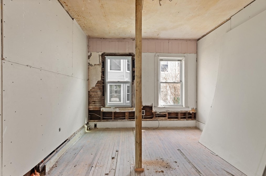 70 Green Hill Pkwy, Worcester MA 01605-2508 exterior