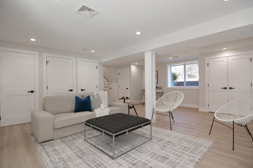 1 Duane Dr, North Reading MA 01864-1505 exterior