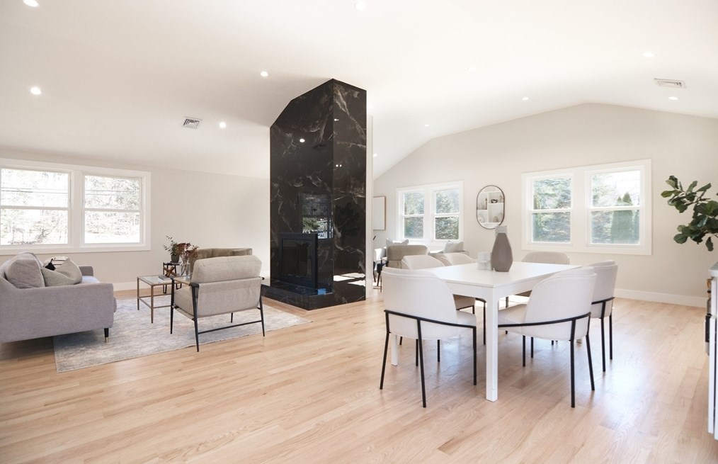 1 Duane Dr, North Reading MA 01864-1505 exterior