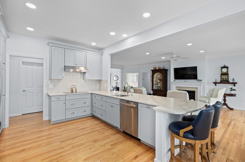 9 Looking Glass, Plymouth MA  02360-4295 exterior