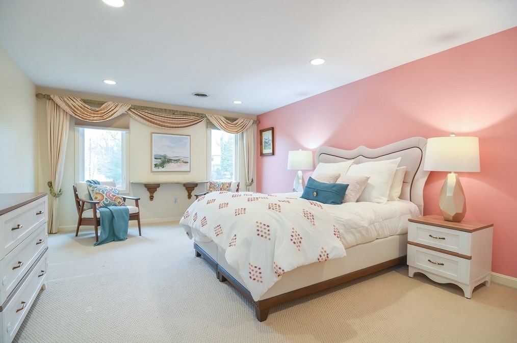 26 Aspen Rd, Sharon MA  02067-3207 exterior