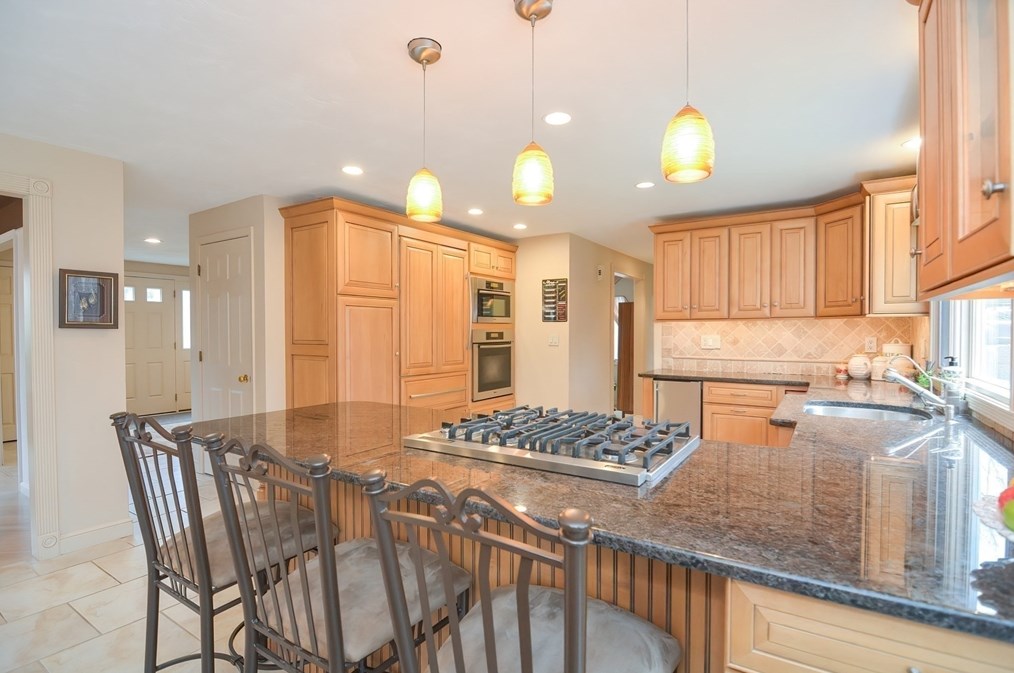 26 Aspen Rd, Sharon MA  02067-3207 exterior