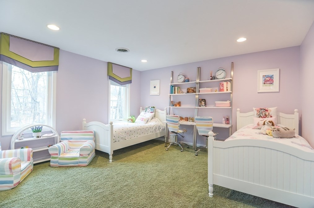 26 Aspen Rd, Sharon MA  02067-3207 exterior