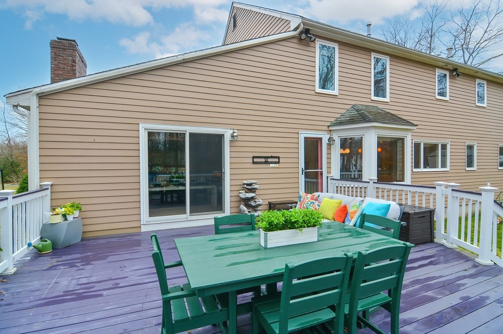 26 Aspen Rd, Sharon MA  02067-3207 exterior