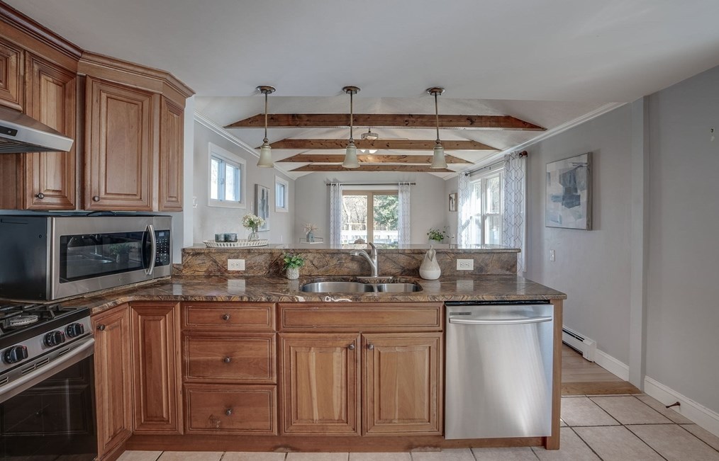 15 Winter St, Reading MA 01867-2642 exterior