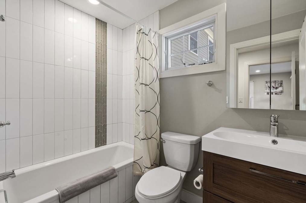 265 Jackson St, Newton MA 02459-2523 exterior