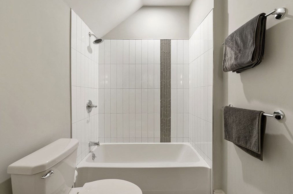 265 Jackson St, Newton MA 02459-2523 exterior