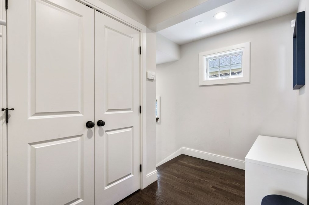 265 Jackson St, Newton MA 02459-2523 exterior