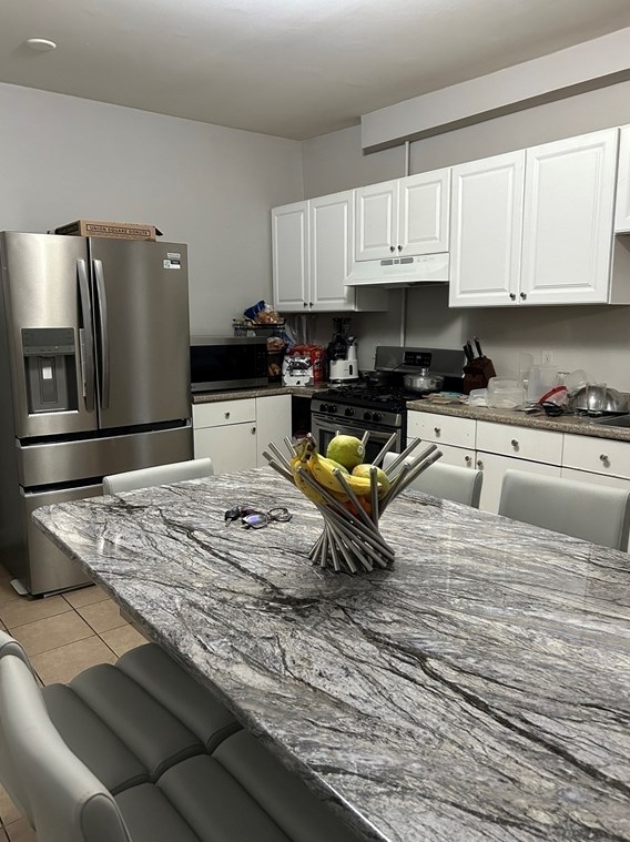 145 Un St, Everett MA  02149-4801 exterior