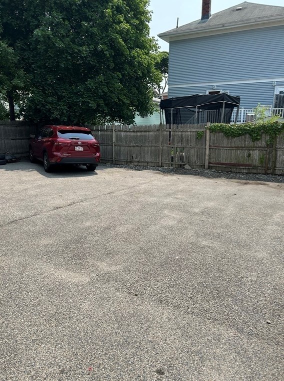 145 Un St, Everett MA  02149-4801 exterior