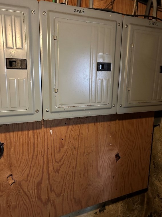 145 Un St, Everett MA  02149-4801 exterior