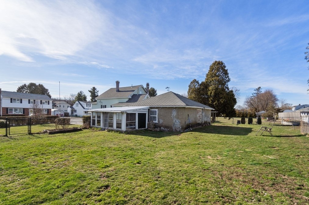 123 Allston Ave, Worcester MA  01604-3324 exterior