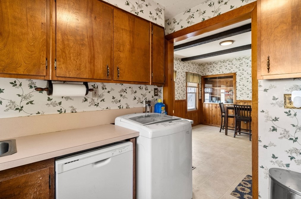 123 Allston Ave, Worcester MA  01604-3324 exterior