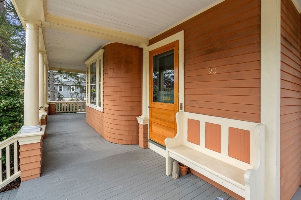 90 School St, Belmont MA 02478-3013 exterior