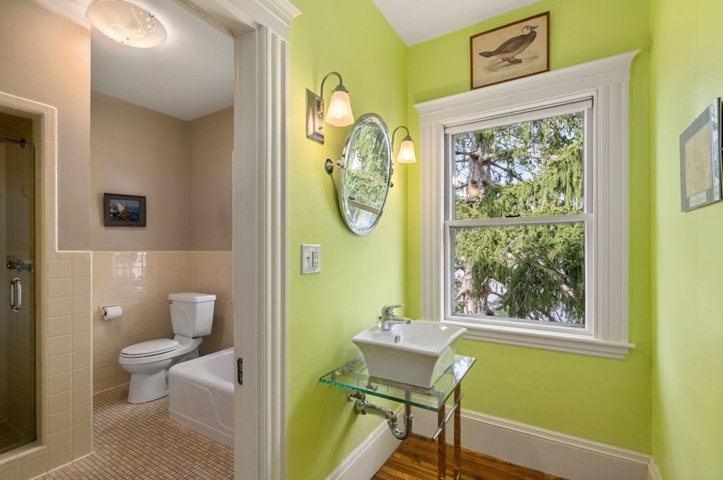 90 School St, Belmont MA 02478-3013 exterior