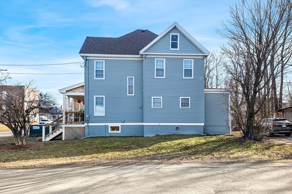 26 Murdock Ave, Winchendon MA  01475-1536 exterior