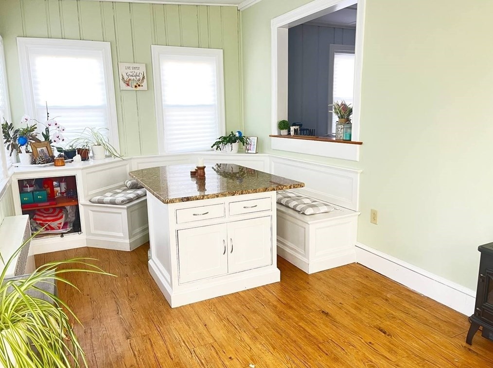 38 Rock St, Mansfield MA  02048-2347 exterior