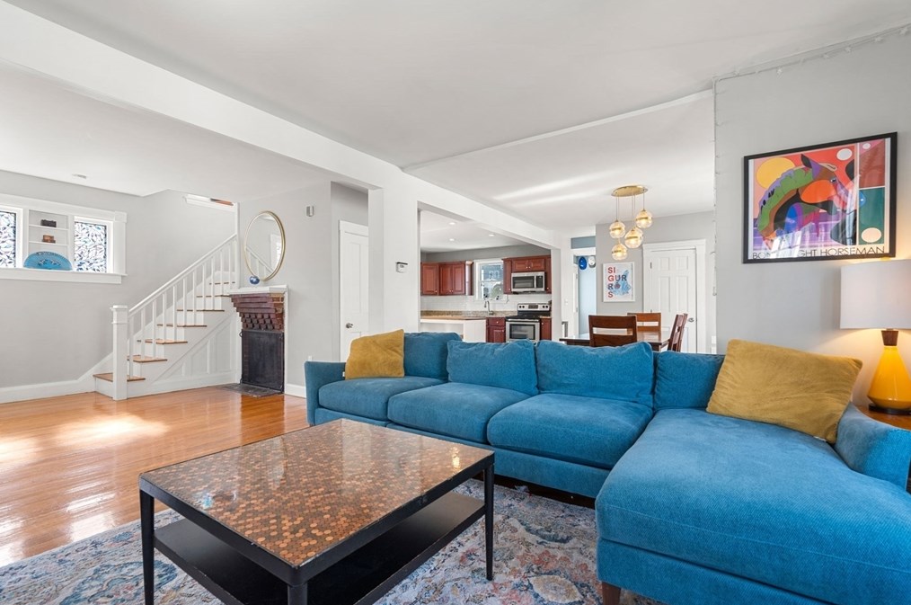 17 Whitney Ave, Beverly MA  01915-3435 exterior