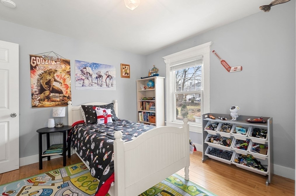 17 Whitney Ave, Beverly MA  01915-3435 exterior