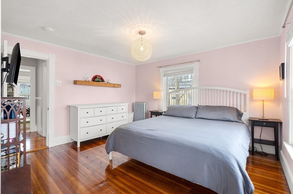 17 Whitney Ave, Beverly MA  01915-3435 exterior