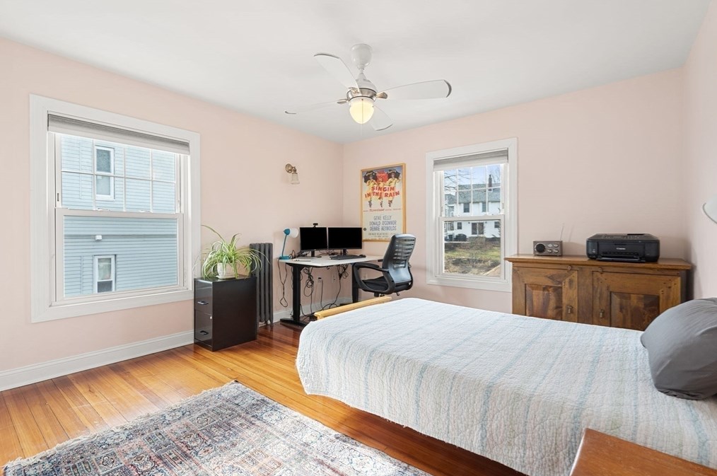 17 Whitney Ave, Beverly MA  01915-3435 exterior