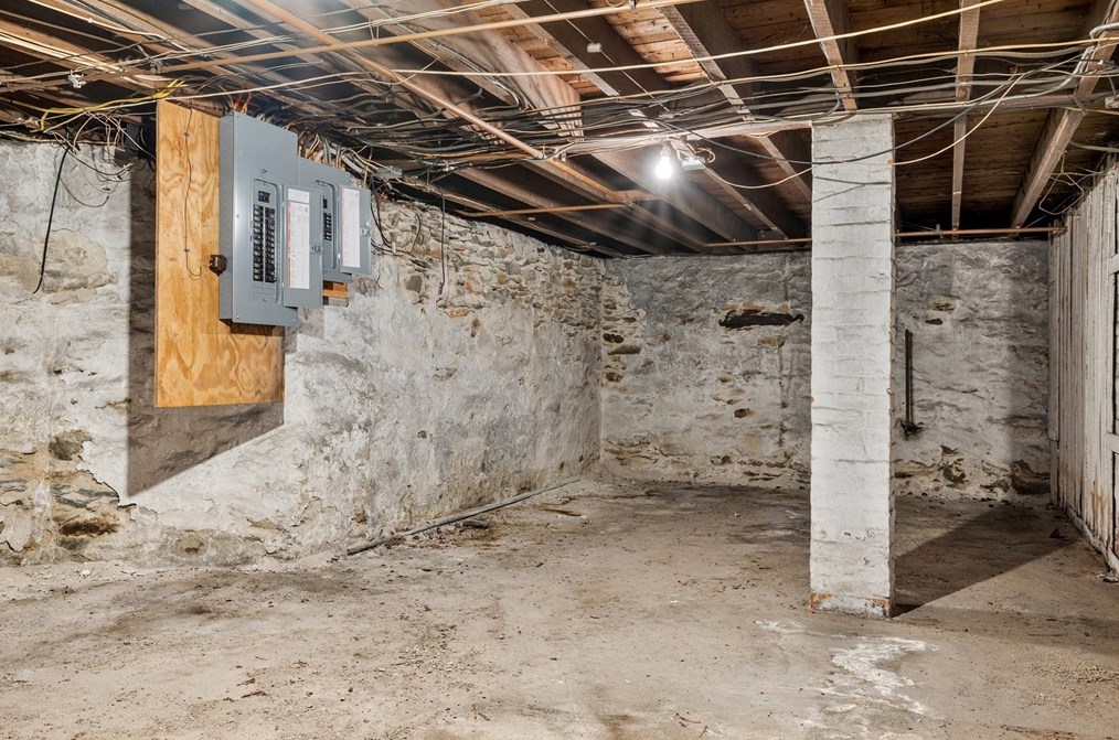 7 Fay St, Taunton MA 02780 exterior