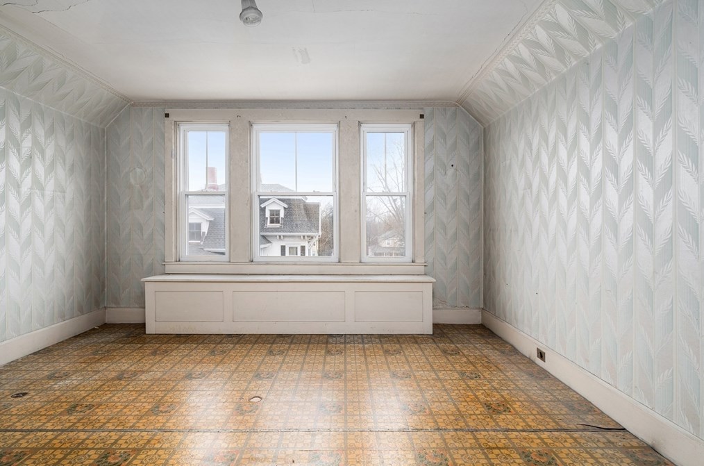 7 Fay St, Taunton MA 02780 exterior