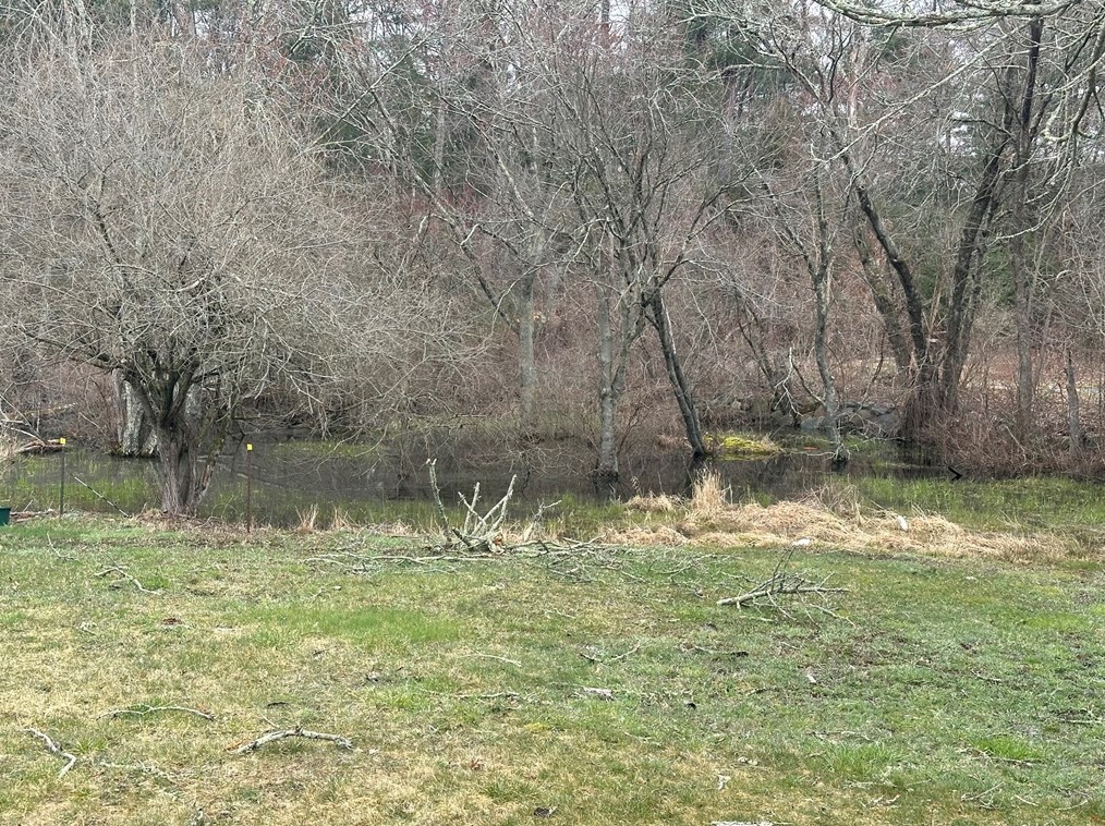 260 Tremont St, Rehoboth MA  02769-2706 exterior