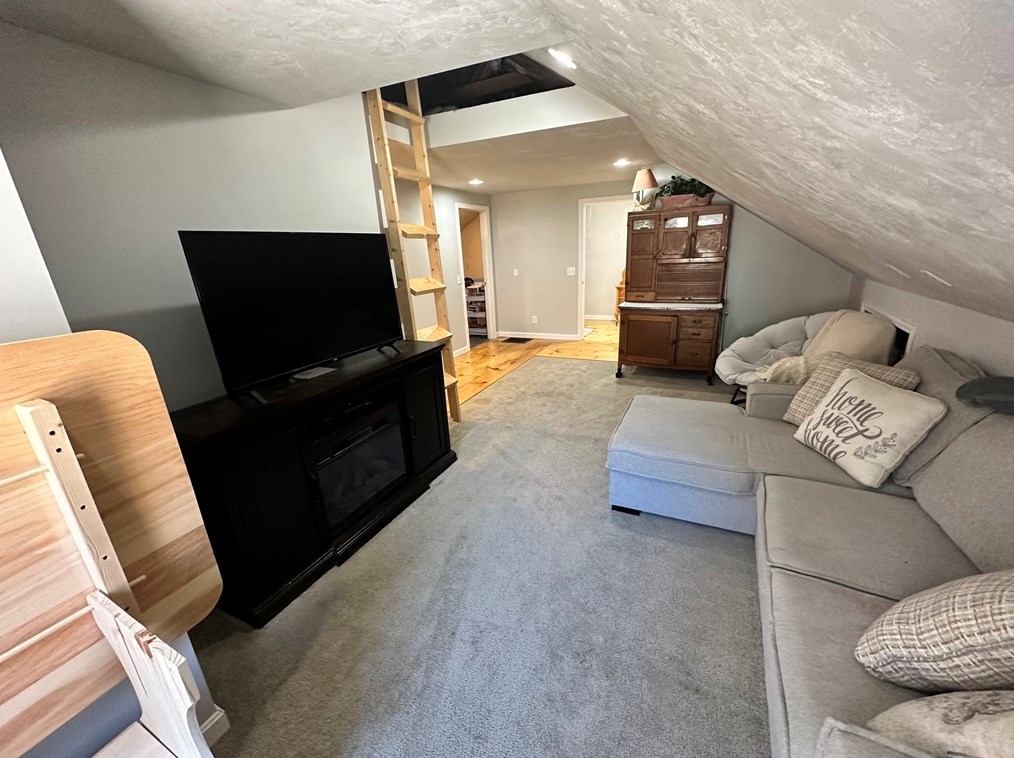 26 West St, Worcester MA 01609-2307 exterior