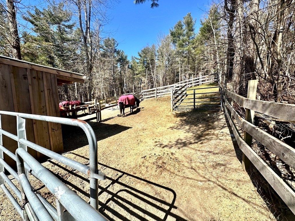 26 West St, Worcester MA 01609-2307 exterior