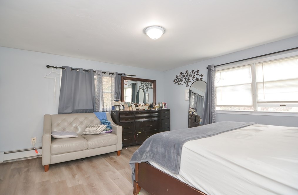 90 Christine St, Worcester MA  01606-2368 exterior