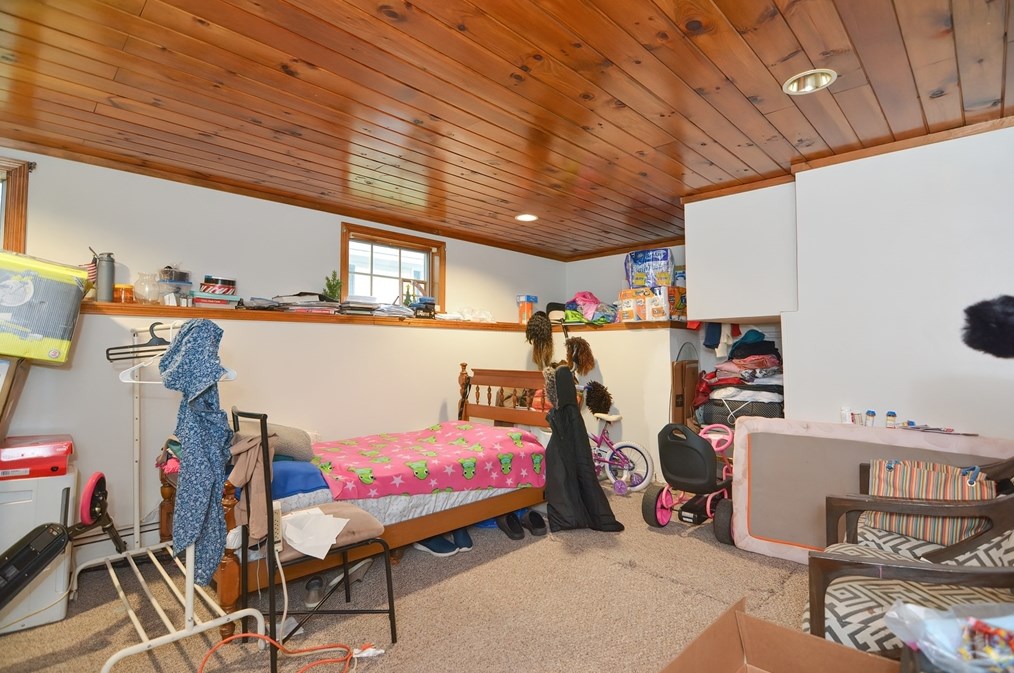 90 Christine St, Worcester MA  01606-2368 exterior