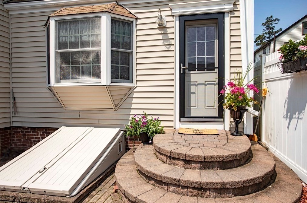 15 Water St, Boston MA 02167-3180 exterior