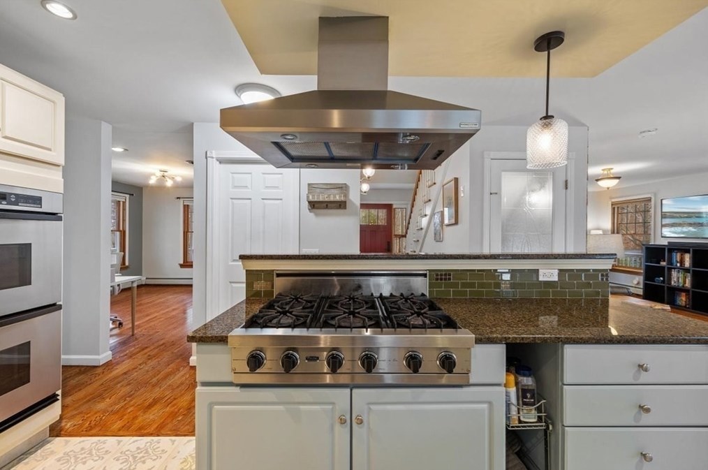 730 Dickinson St, Fall River MA  02721-4535 exterior