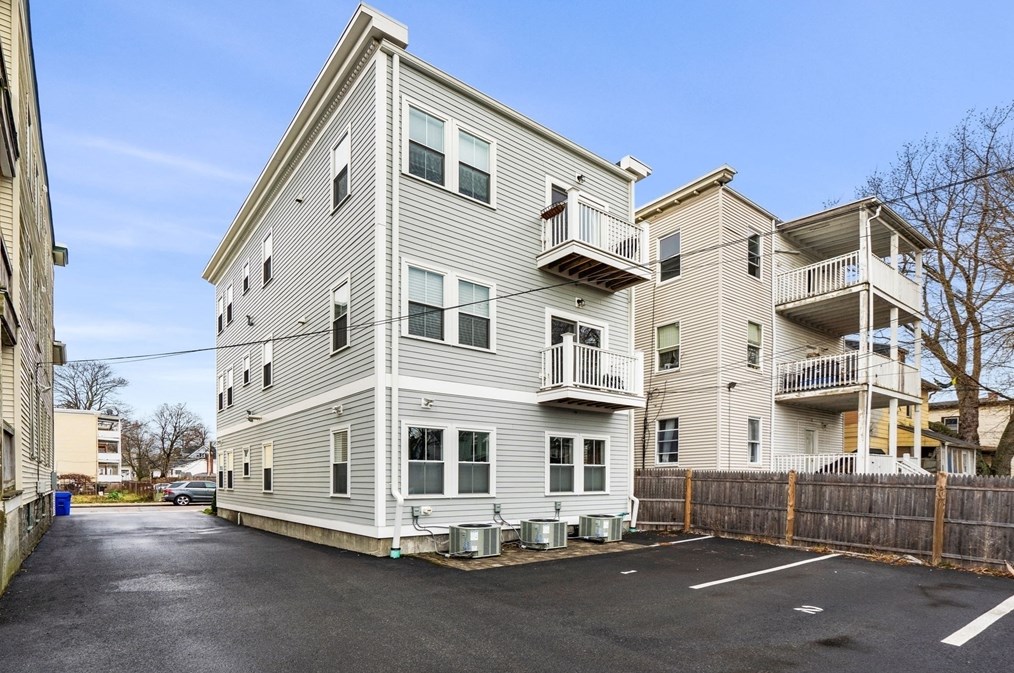 32 Wentworth St, Boston MA 02124-3517 exterior