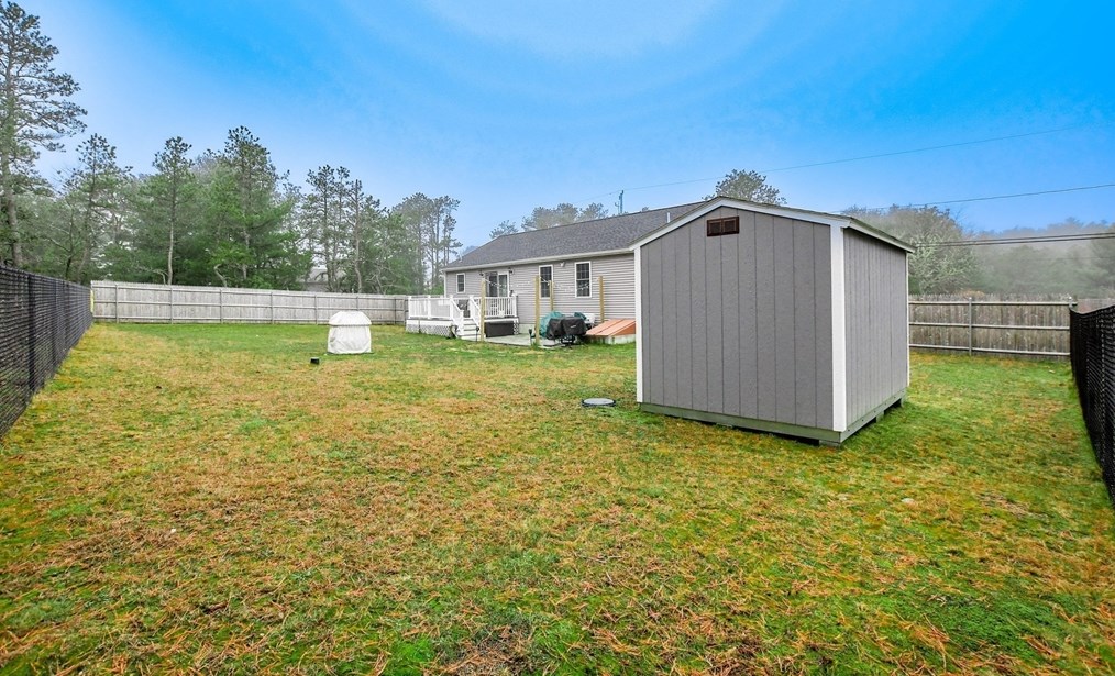 307 Charge Pond Rd, Wareham MA  02571-1108 exterior