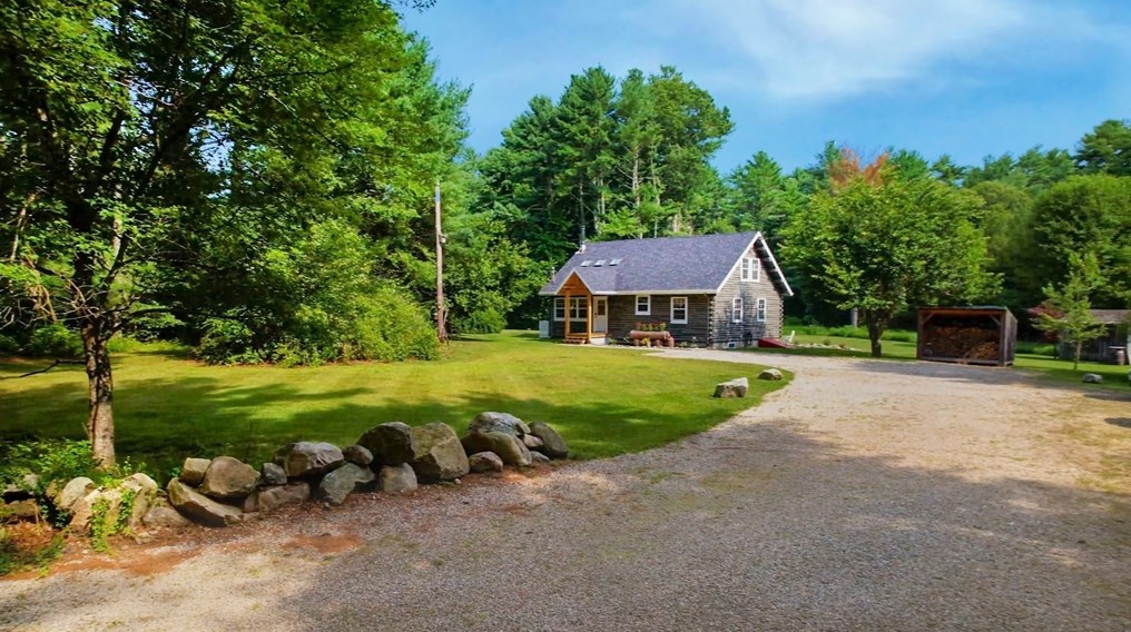 1406 Hixville Rd, Dartmouth MA  02747-1155 exterior