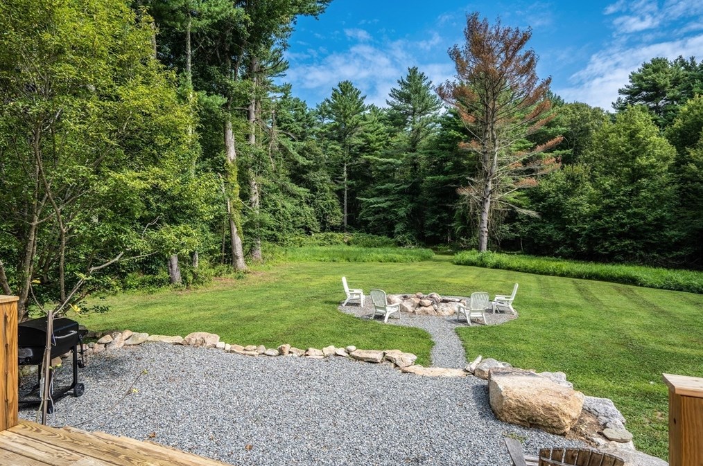 1406 Hixville Rd, Dartmouth MA  02747-1155 exterior