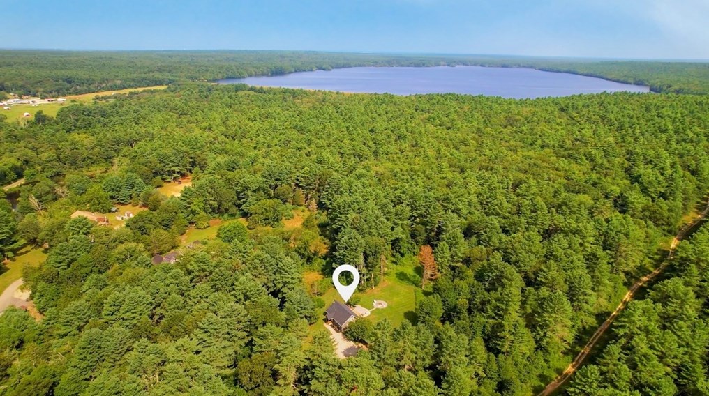 1406 Hixville Rd, Dartmouth MA  02747-1155 exterior